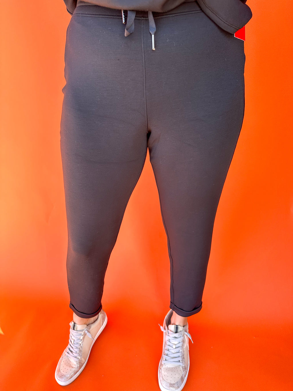 SPANX | AirEssentials Tapered Pant - Very Black