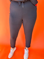 SPANX | AirEssentials Tapered Pant - Very Black