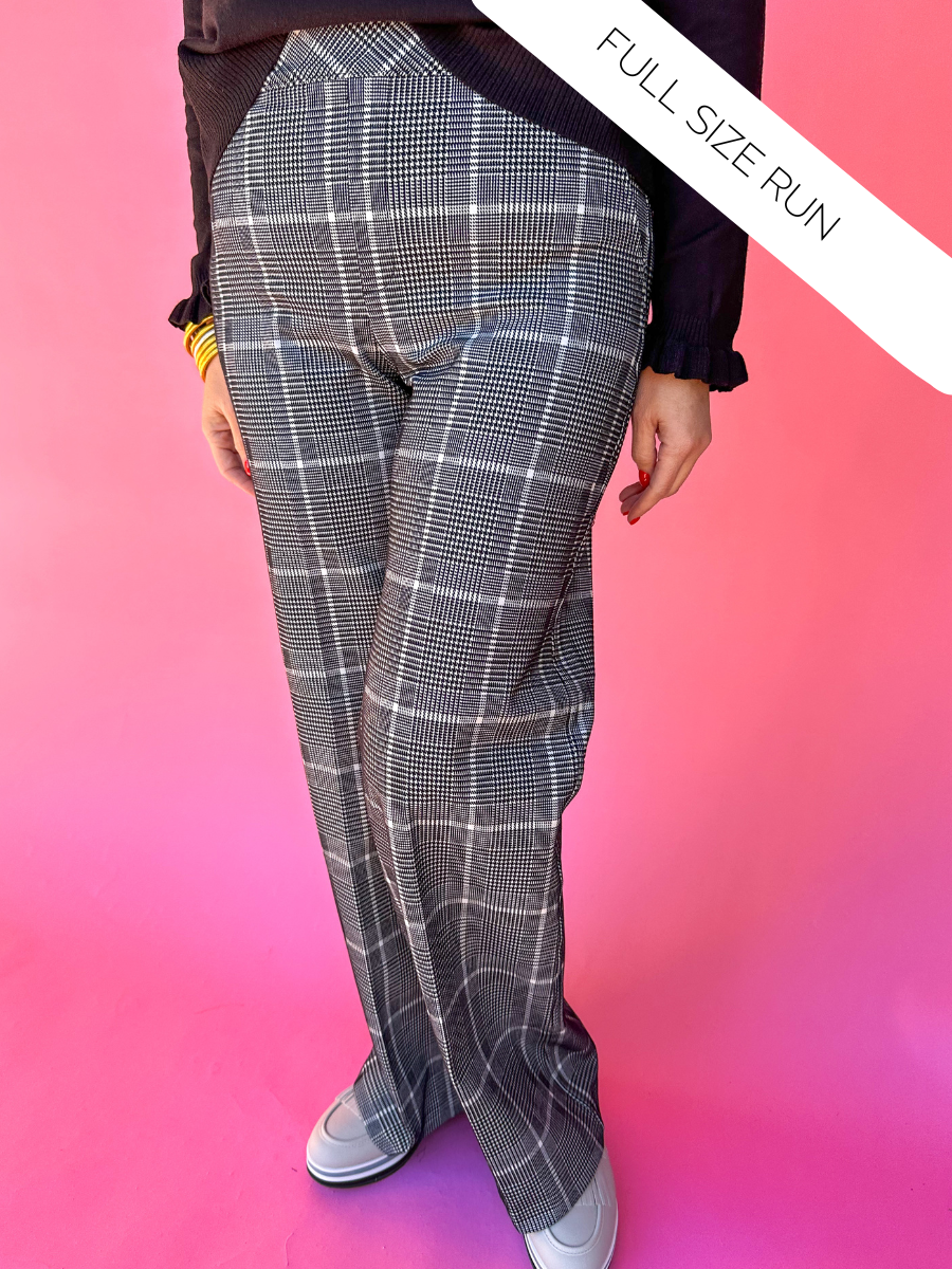 Vintage Plaid Pants Women High Waist Plus Size Wide Leg Casual Female  Trousers Joggers Clothes Streetwear (Color : Black, Size : S.) : :  Clothing, Shoes & Accessories