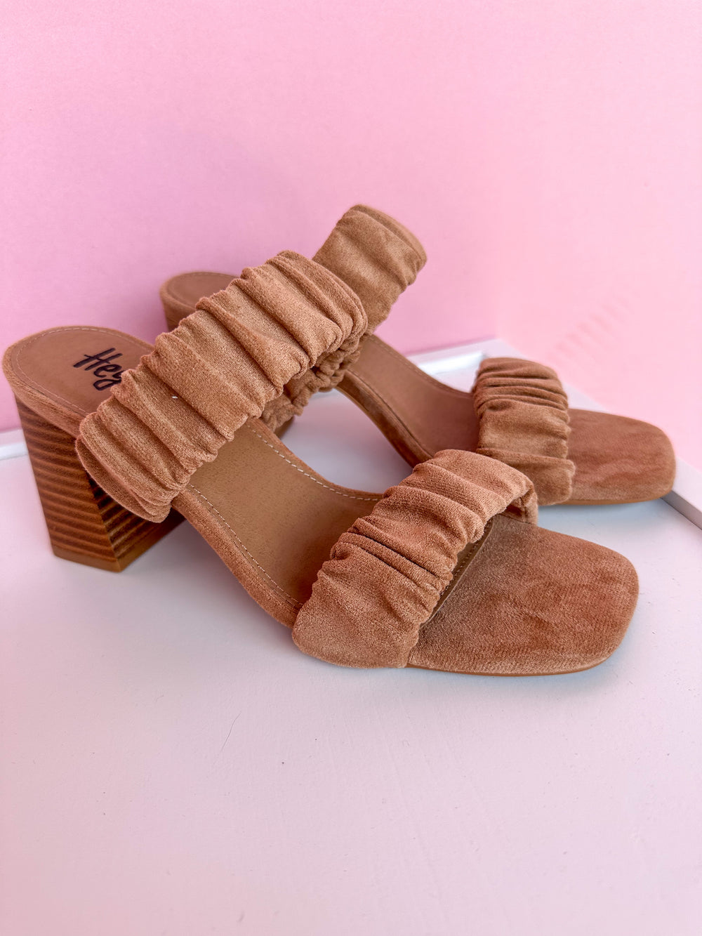 CORKYS | Tropic Like It's Hot - Camel Suede