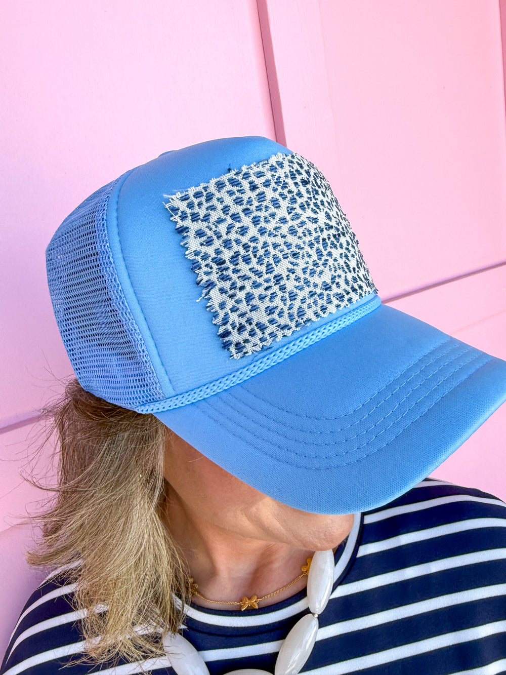 Tucker's Truckers | Breezy Blues - Sky Blue
