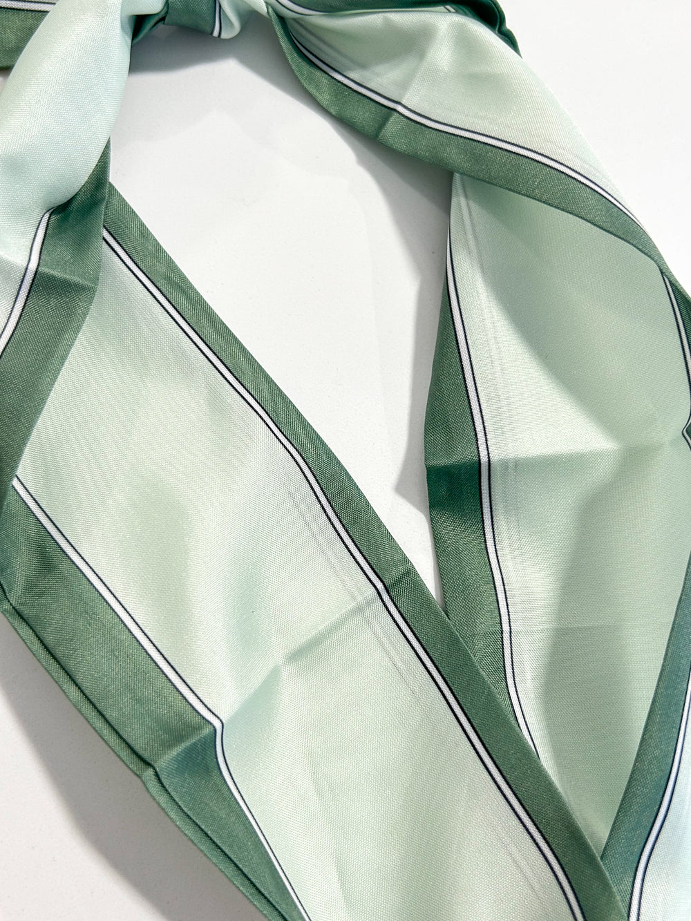 Hart Designs | Green Two-Tone Dragonfly Twilly Necklace 