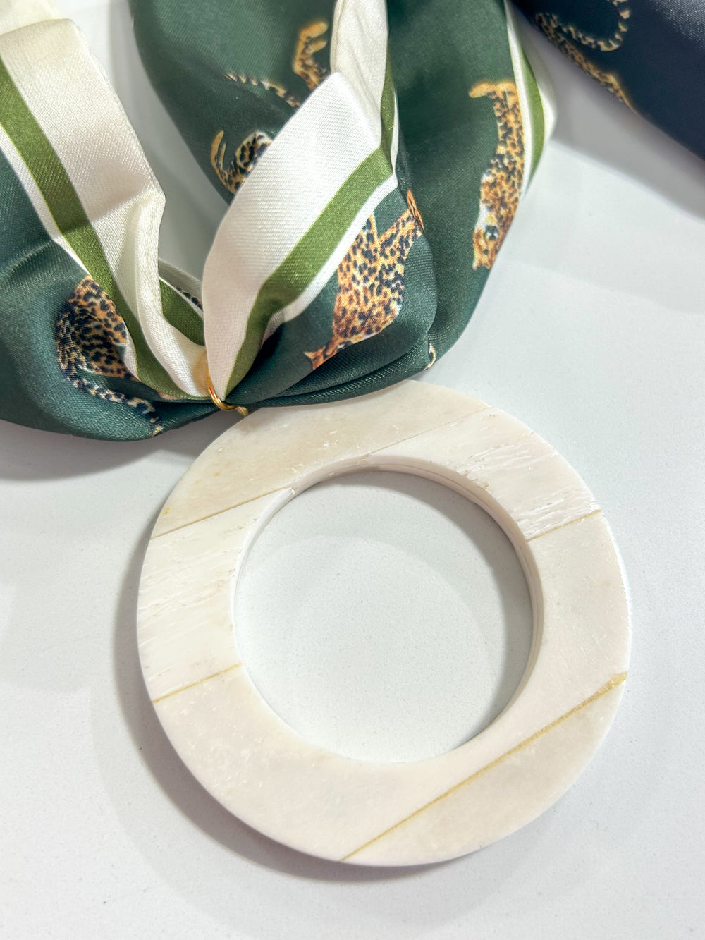 Hart Designs | Assorted Leopard Circle Marble Twilly Necklace