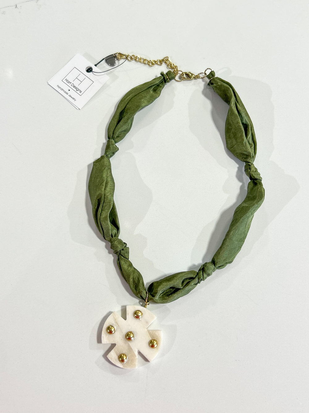 Hart Designs | Assorted Color Marble Clover Scarf Necklace