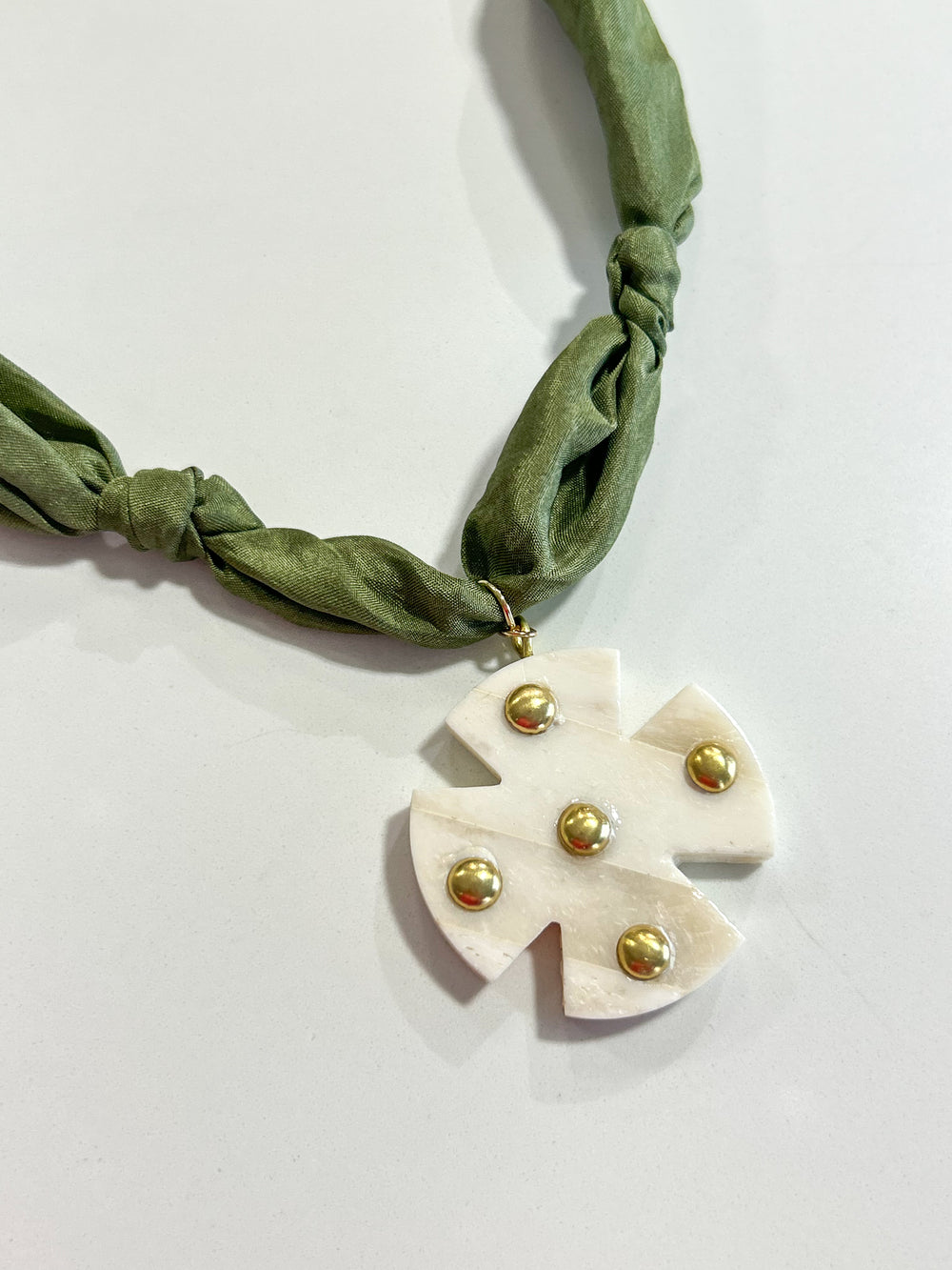 Hart Designs | Assorted Color Marble Clover Scarf Necklace