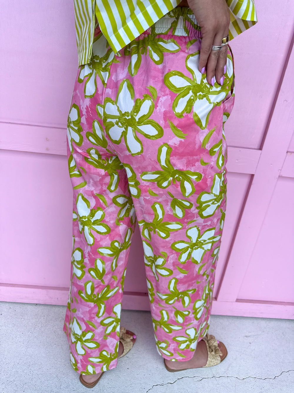 pink green white floral pattern elastic waistband pockets lightweight womens boutique jincy's 