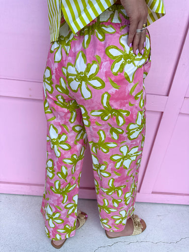 pink green white floral pattern elastic waistband pockets lightweight womens boutique jincy's 