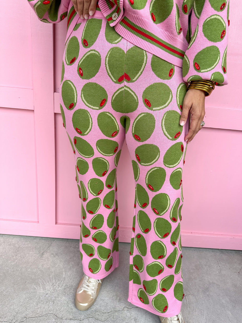 QUEEN OF SPARKLES | Pink Olive Knit Pants