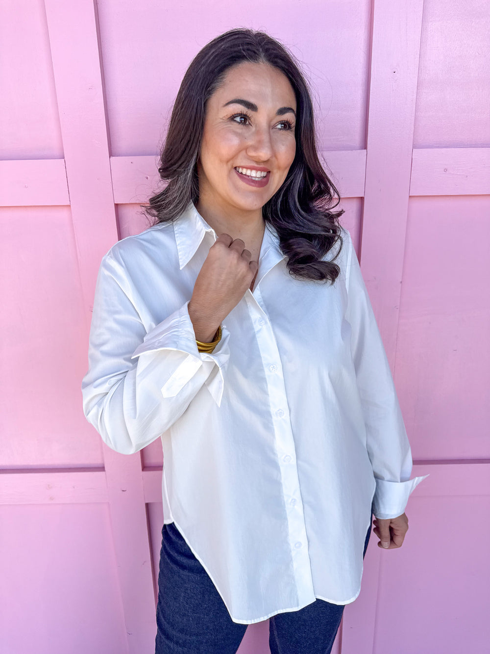 Jincy's Women's Boutique Classica White Button Up Collared Shirt