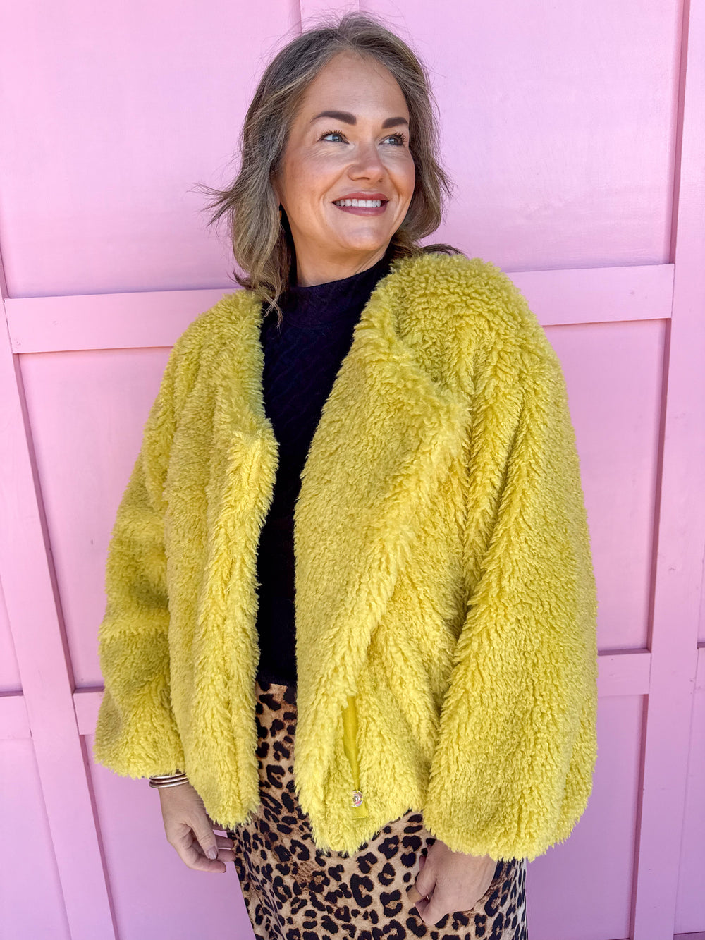 womens boutique jacket fuzzy snap closure has pockets jincy's