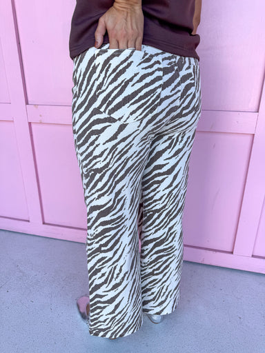 Jincy's Women's Boutique Statement Tiger Zebra Print Stripe Wide Leg Pants Everyday Wear Entro P31561