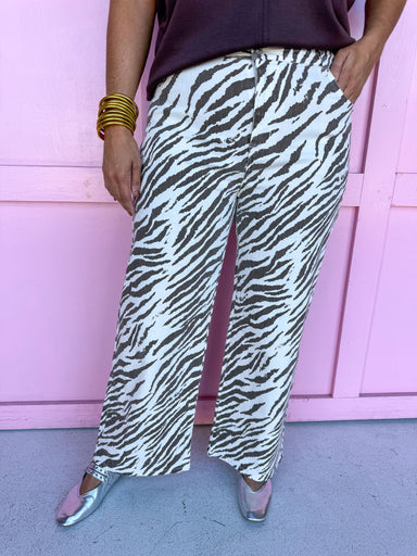 Jincy's Women's Boutique Statement Tiger Zebra Print Stripe Wide Leg Pants Everyday Wear Entro P31561