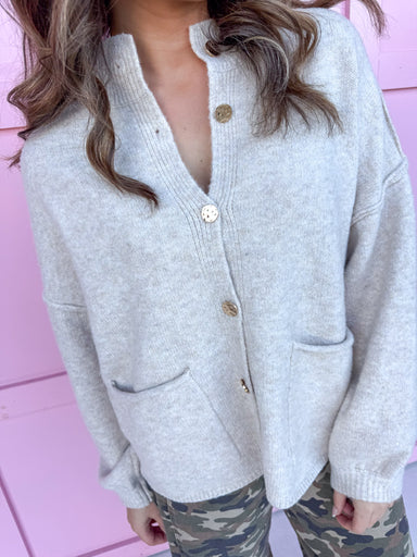 Jincy's Women's Boutique Duck & Camo cardigan gold buttons front pockets oatmeal