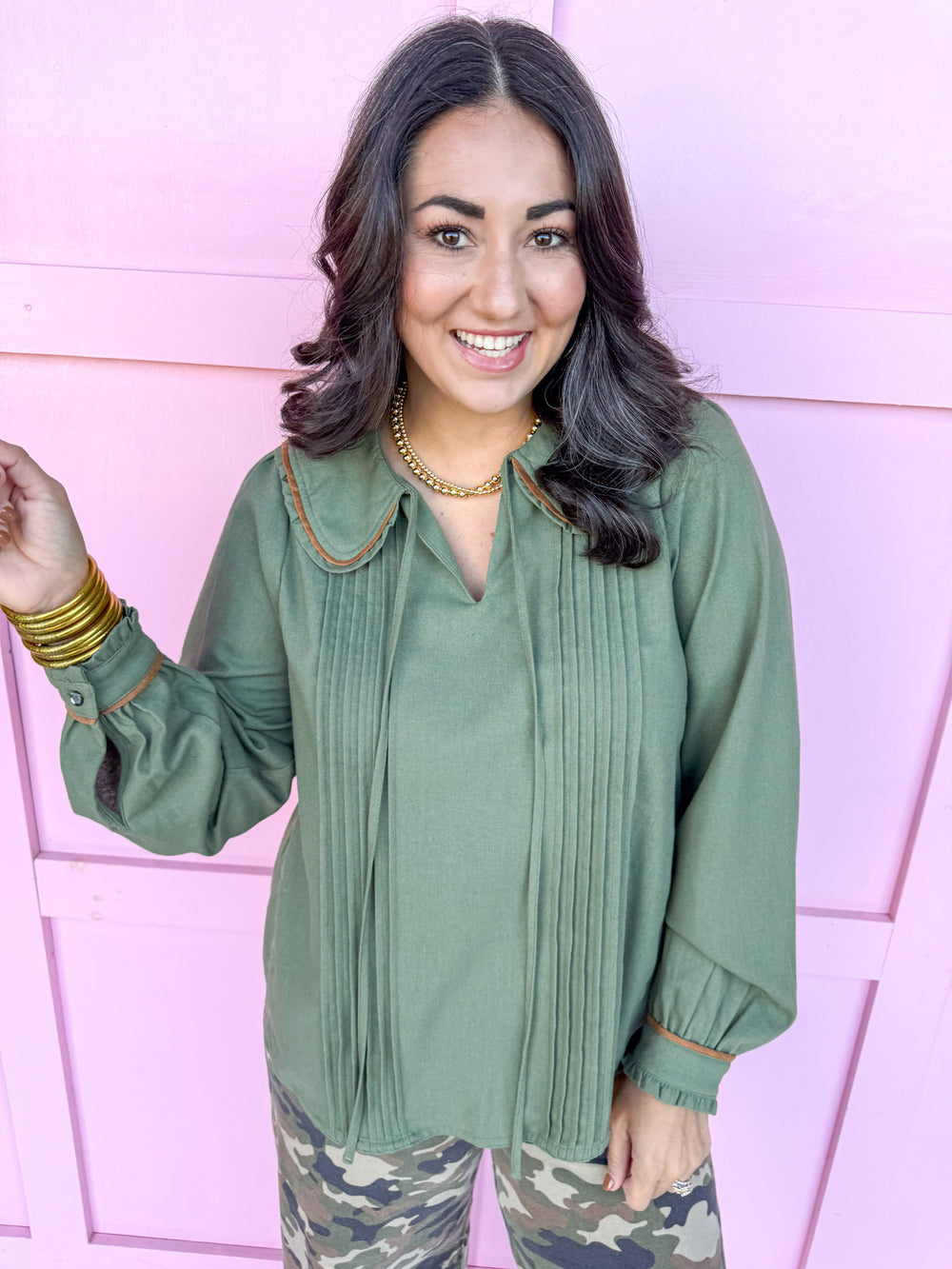 Jincy's Women's Boutique Duck & Camo olive collared pleated 