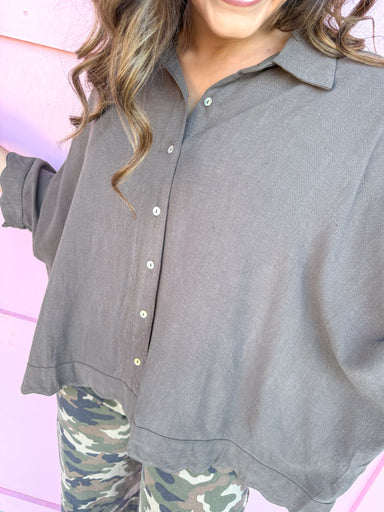 Jincy's Women's Boutique Duck & Camo Plus Size scalloped hem & sleeves button front espresso