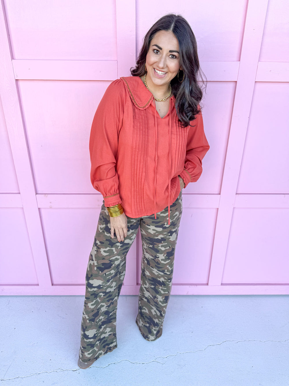 Jincy's Women's Boutique Duck & Camo rust collared pleated 