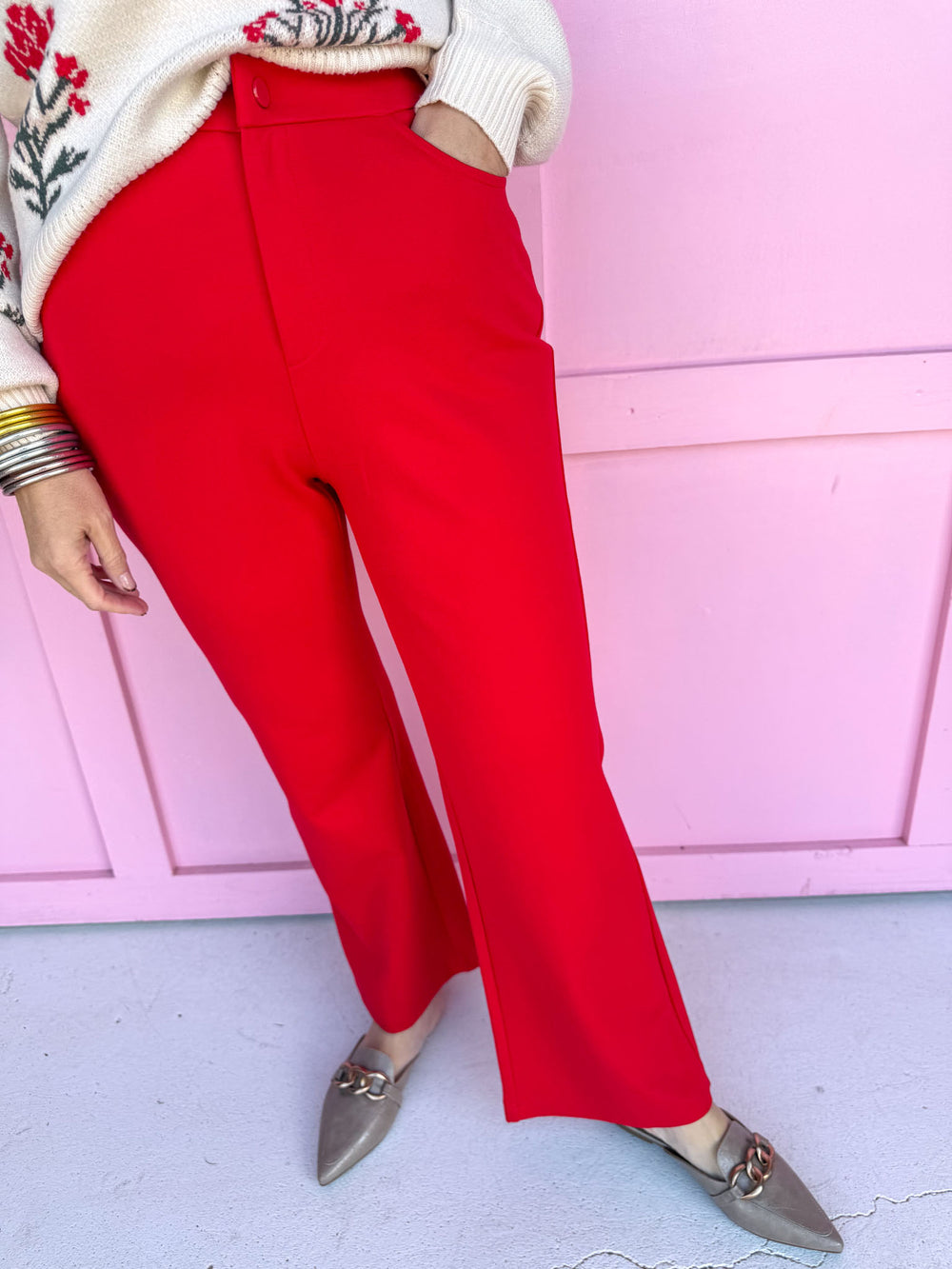 Jincy's Women's Boutique Straight & Chic Pants in Red