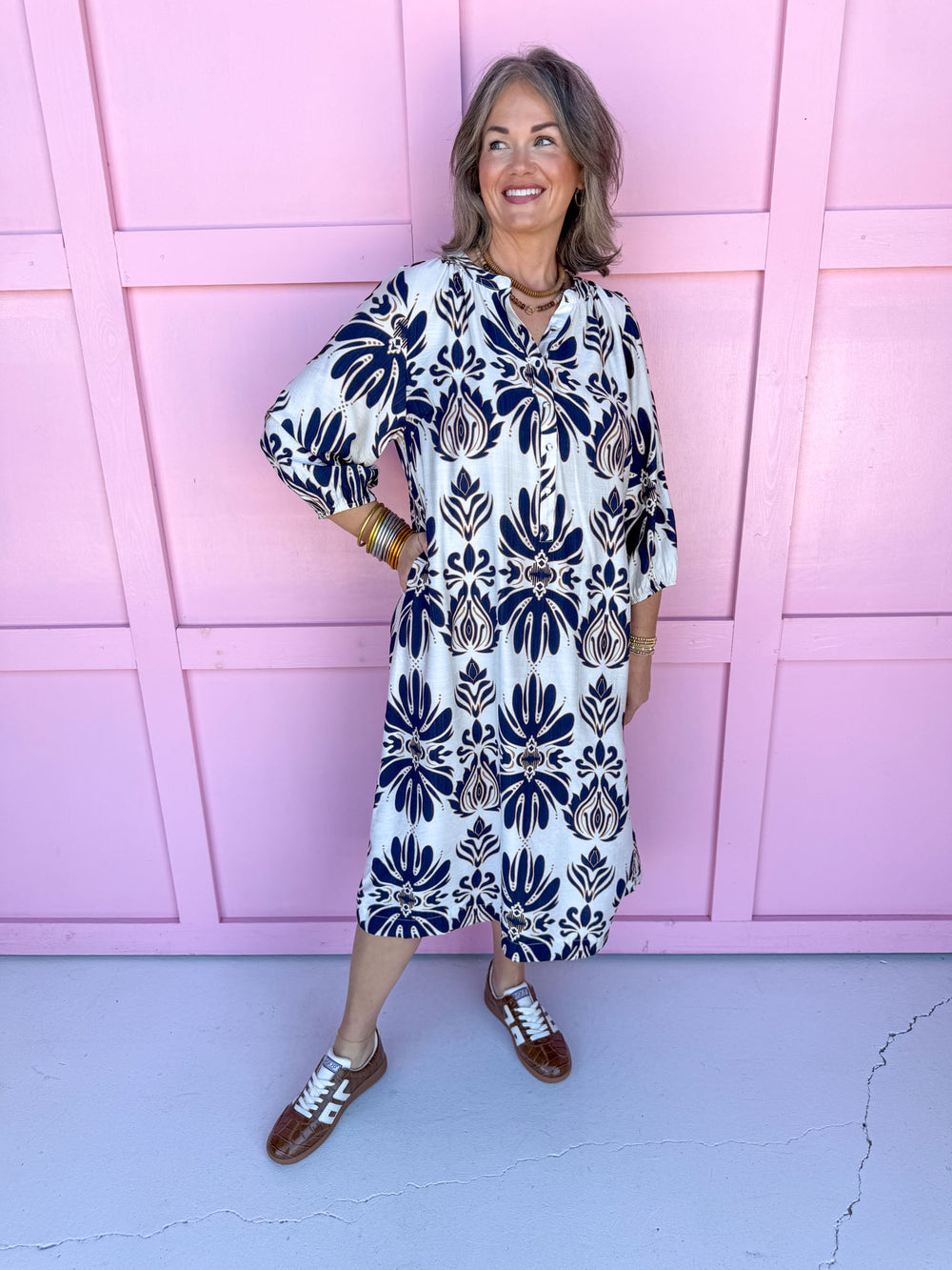 womens boutique dress cream navy accents elastic cuffs lightweight jincy's