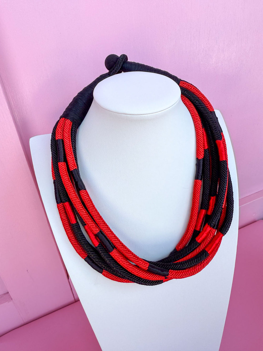 Slub Necklace Red Black Gameday Women's boutique Jincy's 