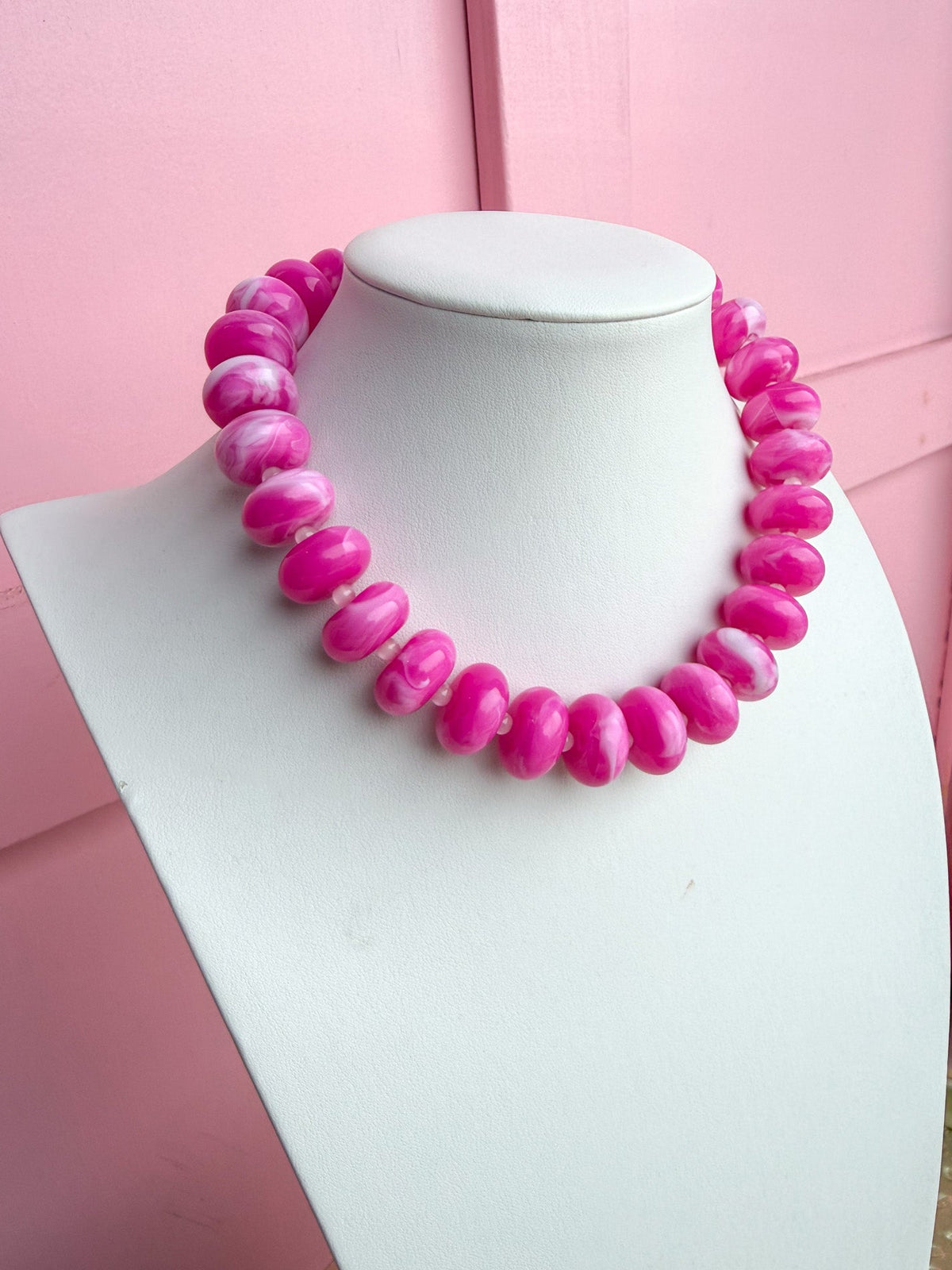 LOVE LEMON LANE | Chunky Marbled Rondelle Necklace - Hot Pink