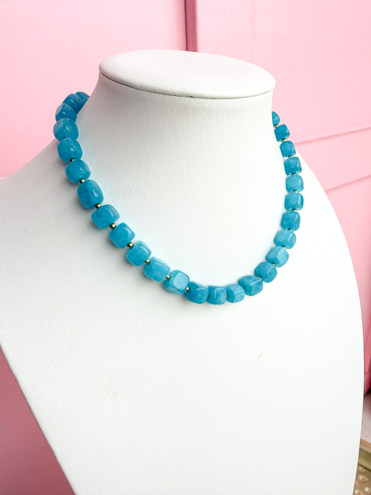 LOVE LEMON LANE | Faceted Square Glass Bead Necklace - Aqua
