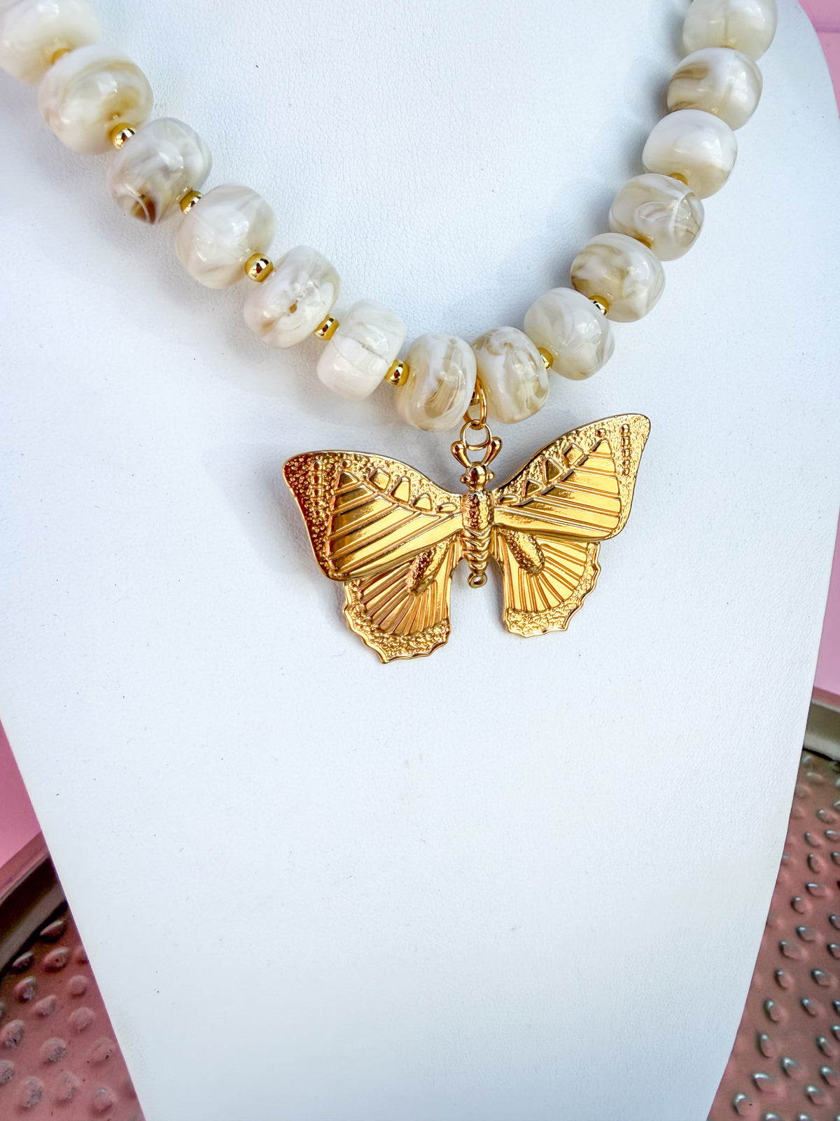 LOVE LEMON LANE | Classic Beaded Necklace - 15mm - Ivory - Butterfly