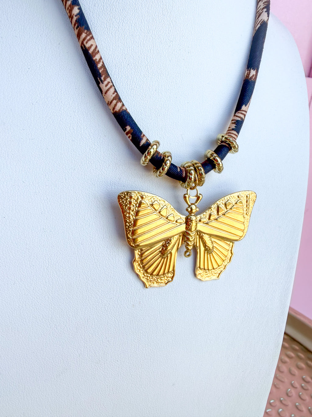 LOVE LEMON LANE | Corded Butterfly Necklace - Leopard
