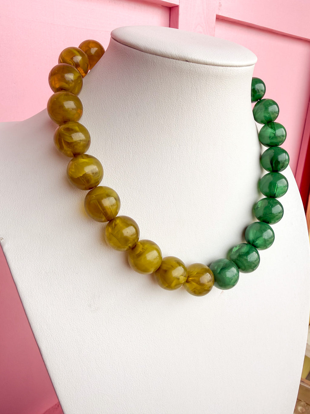 LOVE LEMON LANE | Colorblock Round Bead Necklace - Green/Lime