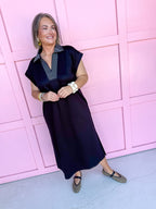 Chic Staple Dress - Black