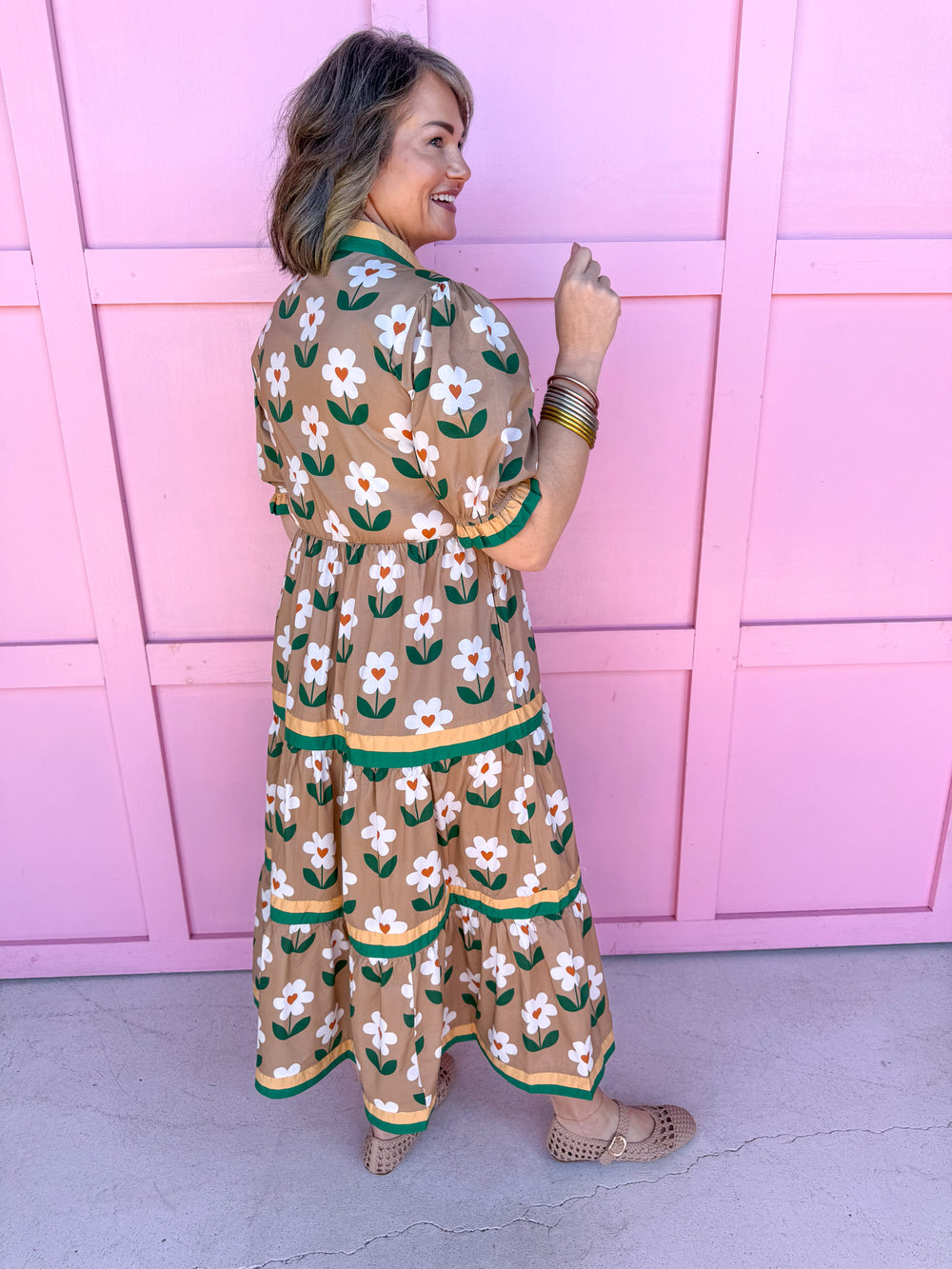 khaki green white mock v-neck short sleeves balloon sleeves tiered has pockets floral print womens boutique jincy's