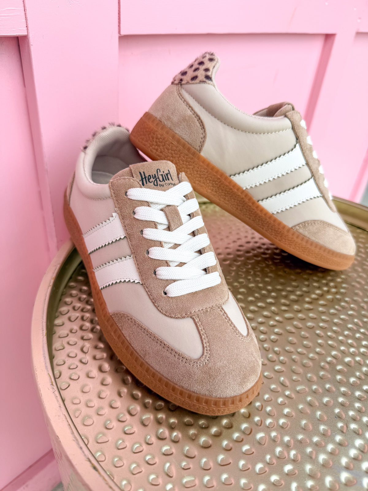 Corky's | Heads Up Sneaker - Sand