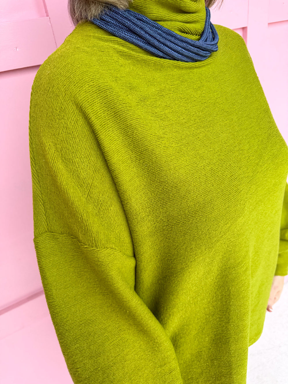 Cozy Wishes Top - Olive