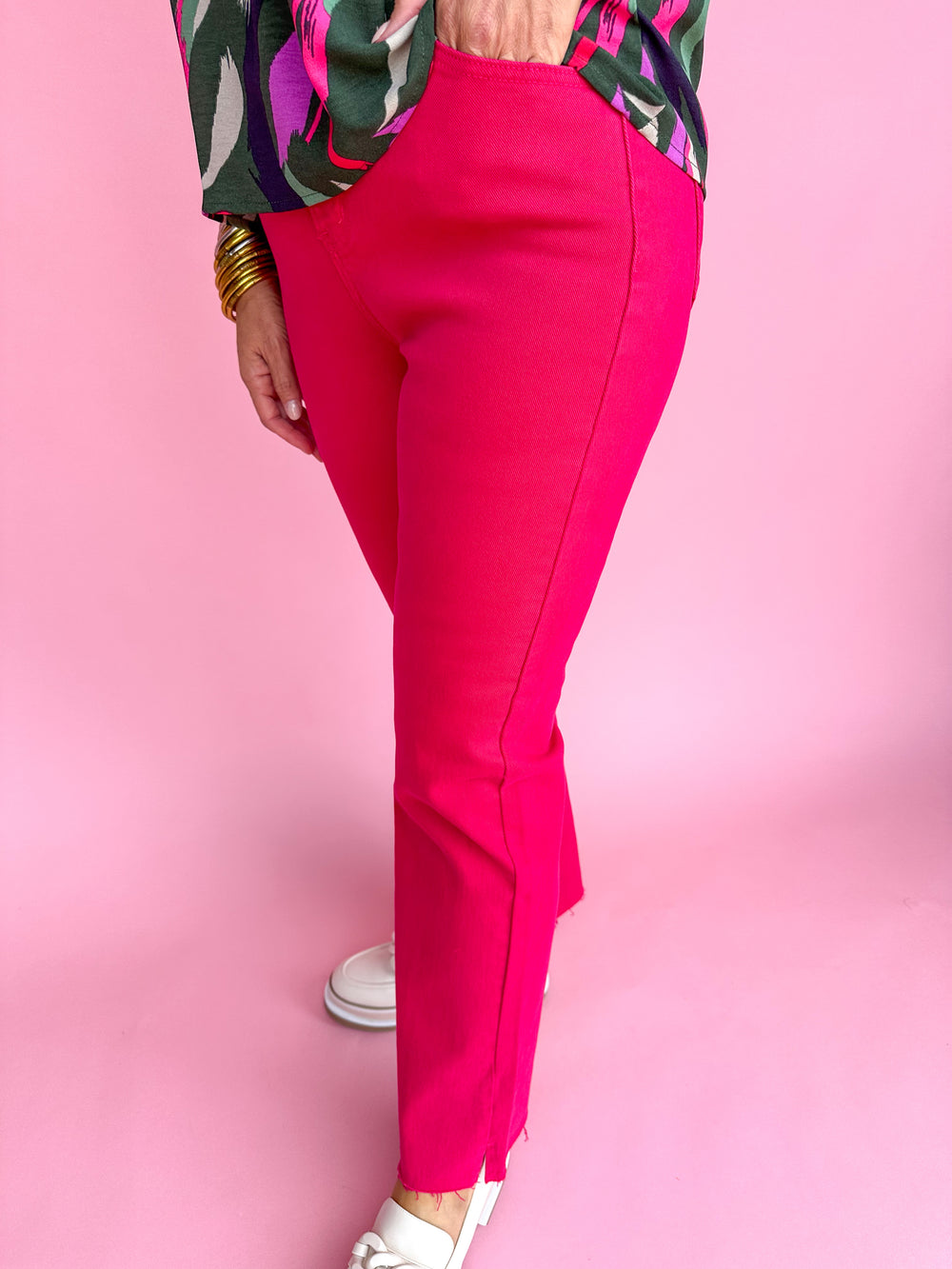 RISEN | High Rise Raw Hem Straight Jeans - Fuchsia