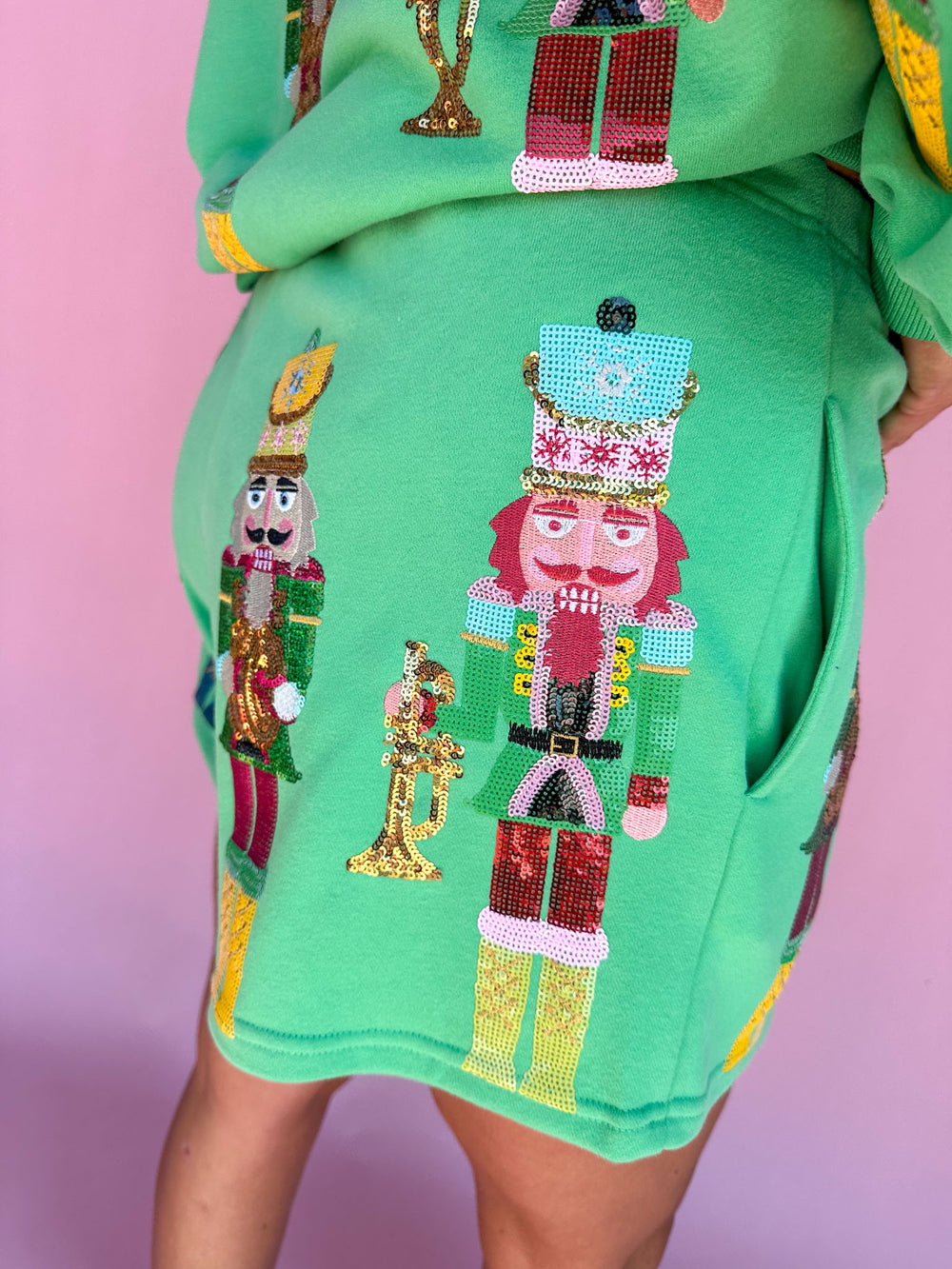 QUEEN OF SPARKLES | Green Nutcracker Band Shorts