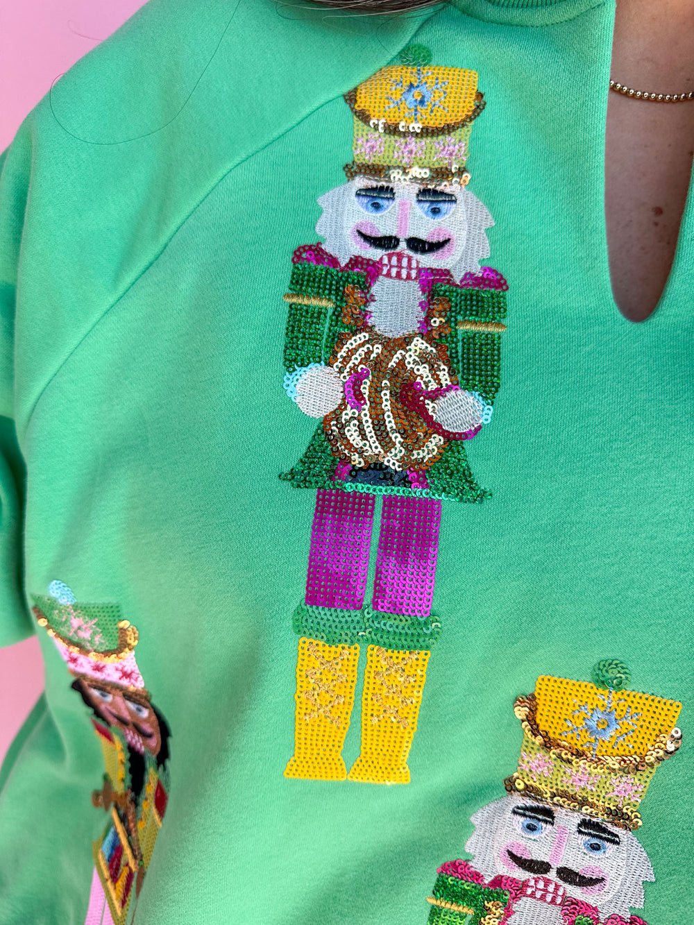 QUEEN OF SPARKLES | Green Nutcracker Band Sweatshirt