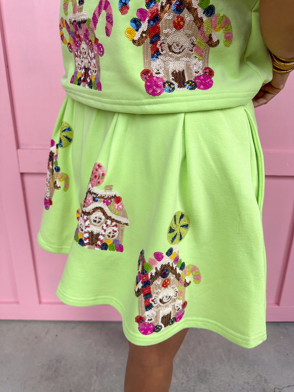 QUEEN OF SPARKLES | Light Green Gingerbread Houses Skort