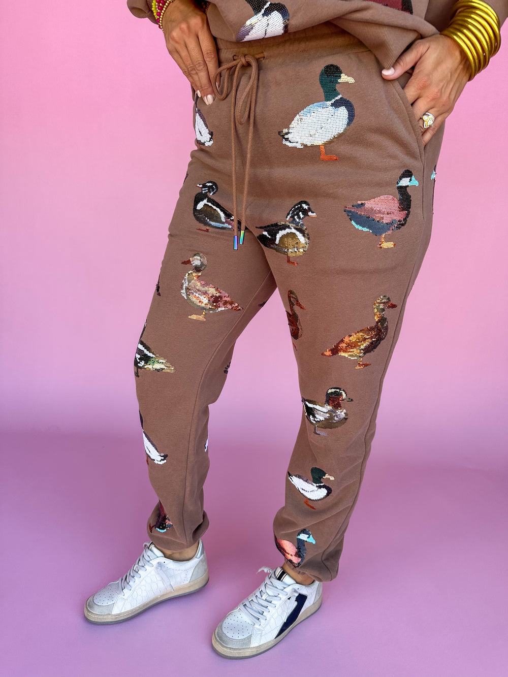 QUEEN OF SPARKLES | Brown Duck Jogger