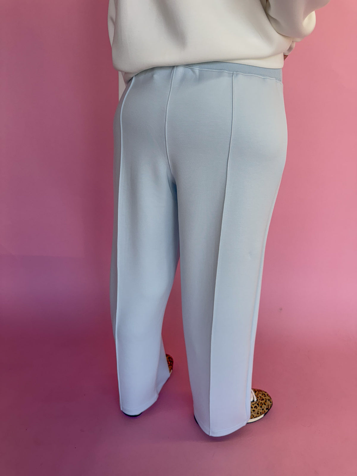 SPANX AirEssentials LUXE Straight Leg Pant Sky Women's Pants Elastic Waist Seam Detail Light Blue Wide Leg Women's Boutique Jincy's Plus Size