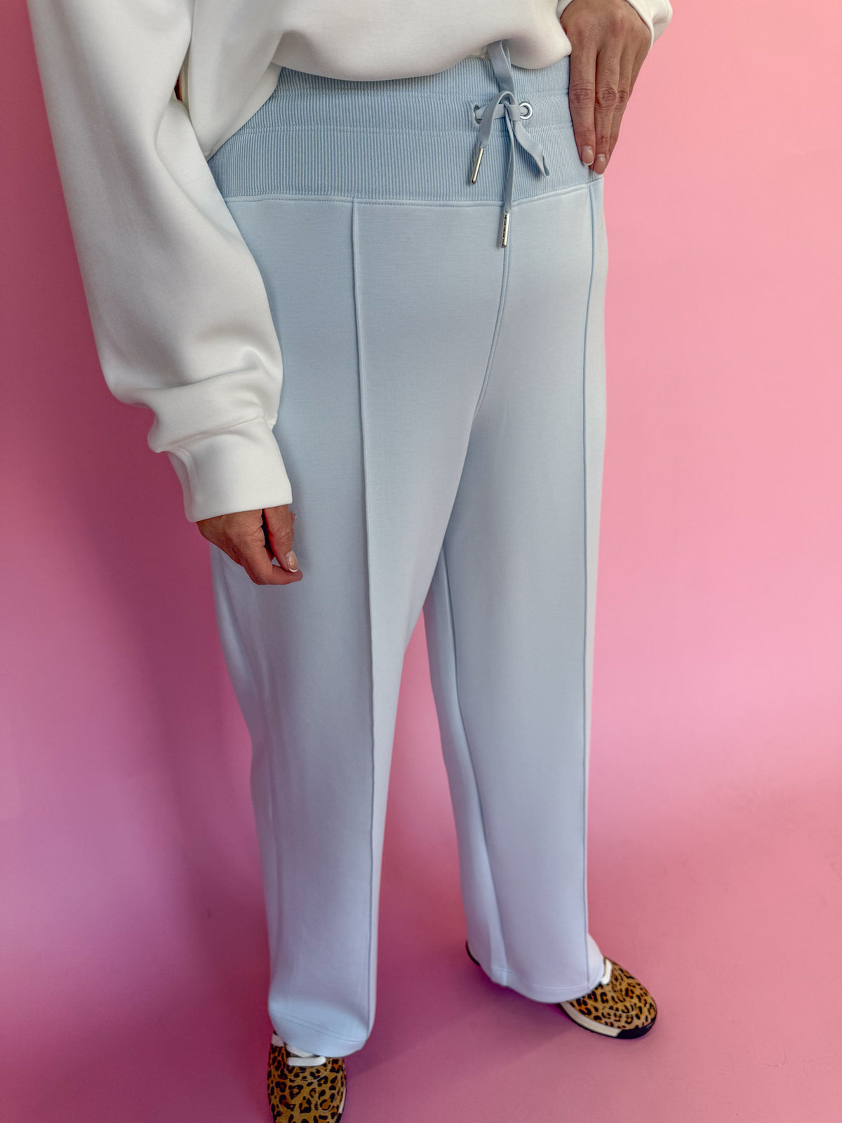 SPANX AirEssentials LUXE Straight Leg Pant Sky Women's Pants Elastic Waist Seam Detail Light Blue Wide Leg Women's Boutique Jincy's Plus Size