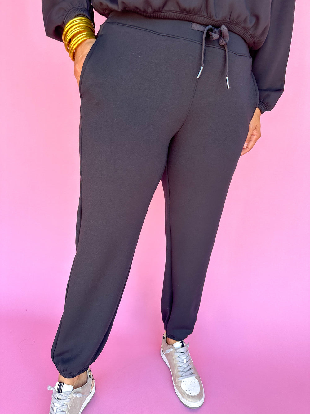 SPANX | AirEssentials Jogger Pant - Very Black