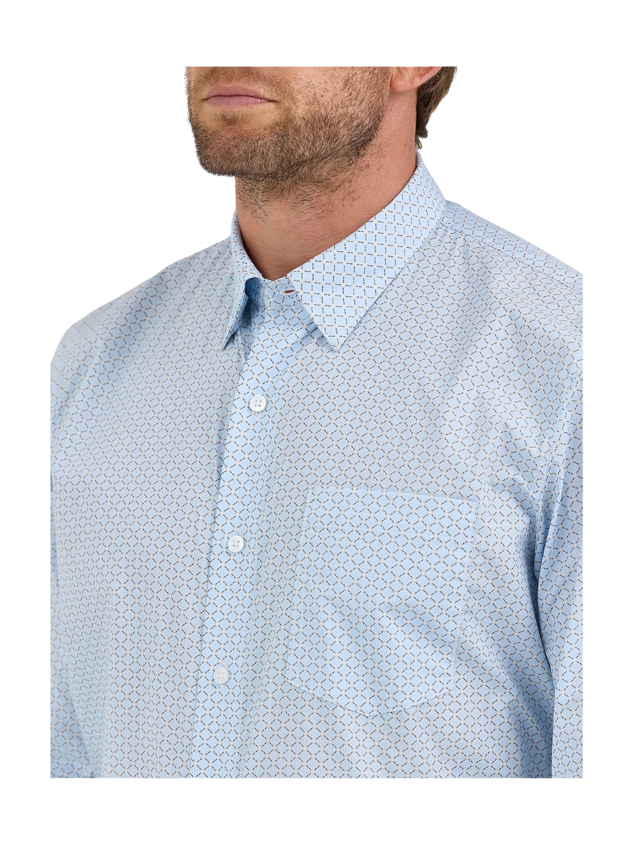 Wrangler | Pale Blue - Men's Cody Johnson One Pocket Button Down