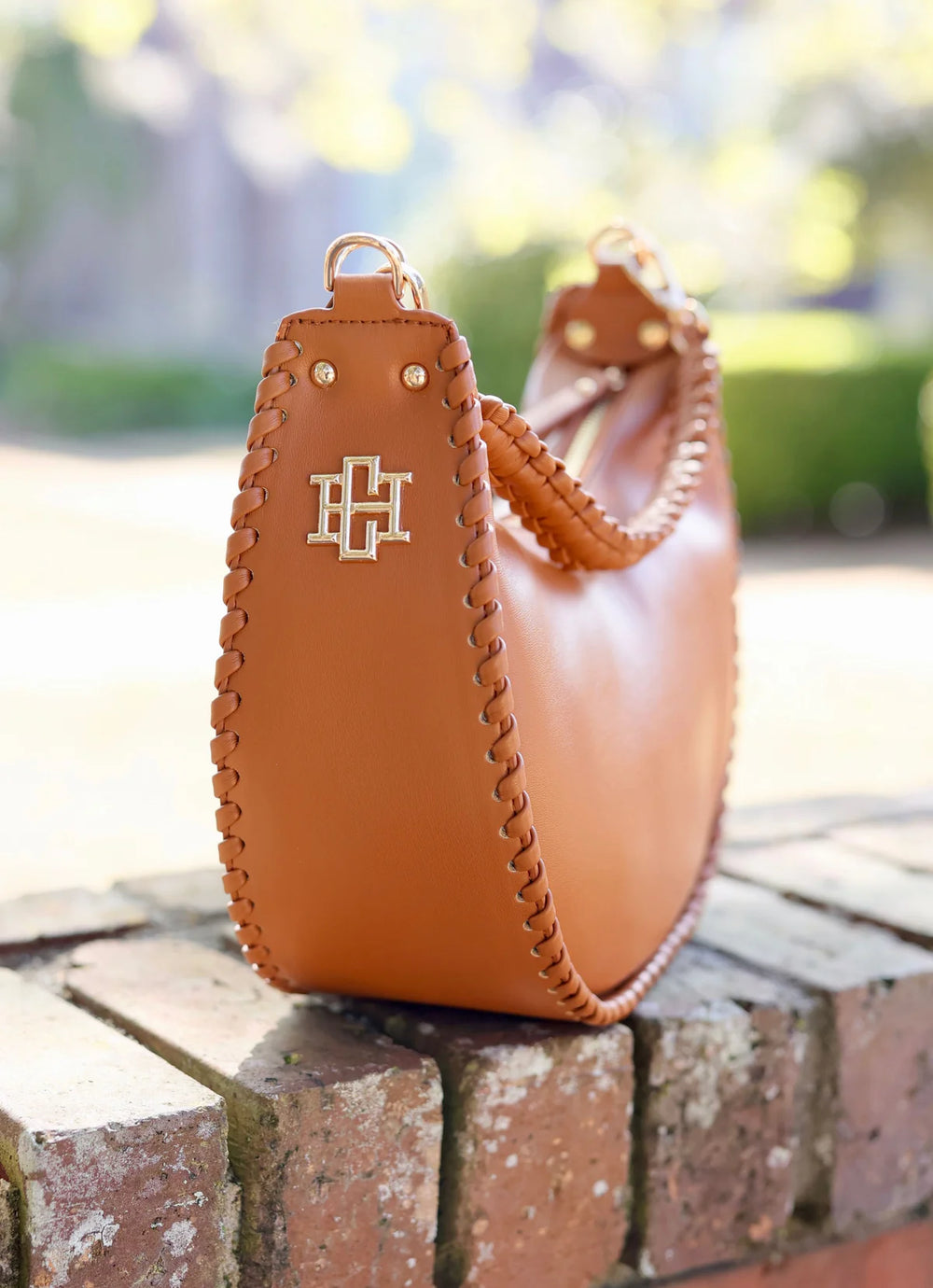 Caroline Hill | Gwynn Whipstitch Handbag - Camel