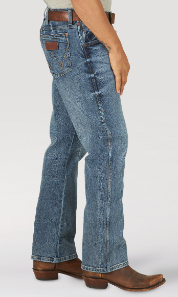 Wrangler Greeley Retro Relaxed Fit Bootcut Jean Medium Wash Men's Jeans Denim Jincy's Tripp