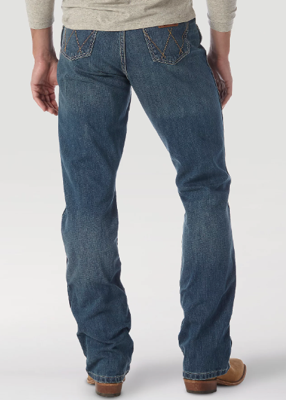 Wrangler Rocky Top Retro Relaxed Fit Bootcut Jean Medium Wash Denim Jeans Pants Men's Jincy's Tripp